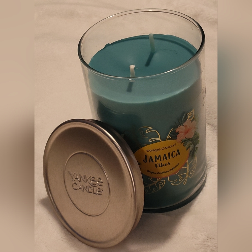 Yankee Candle Jamaica Vibes Scented Candle - Blue - Picture 3 of 7